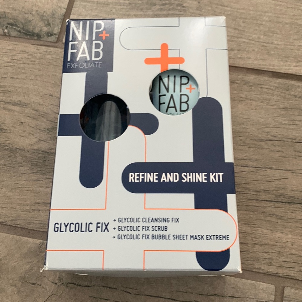 Nip + fab exfoliate refine and shine kit